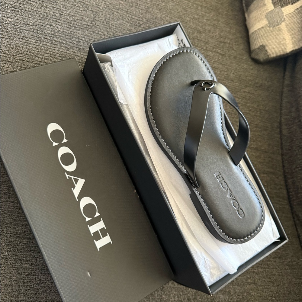 Coach Men’s Black Leather Thong Sandals
